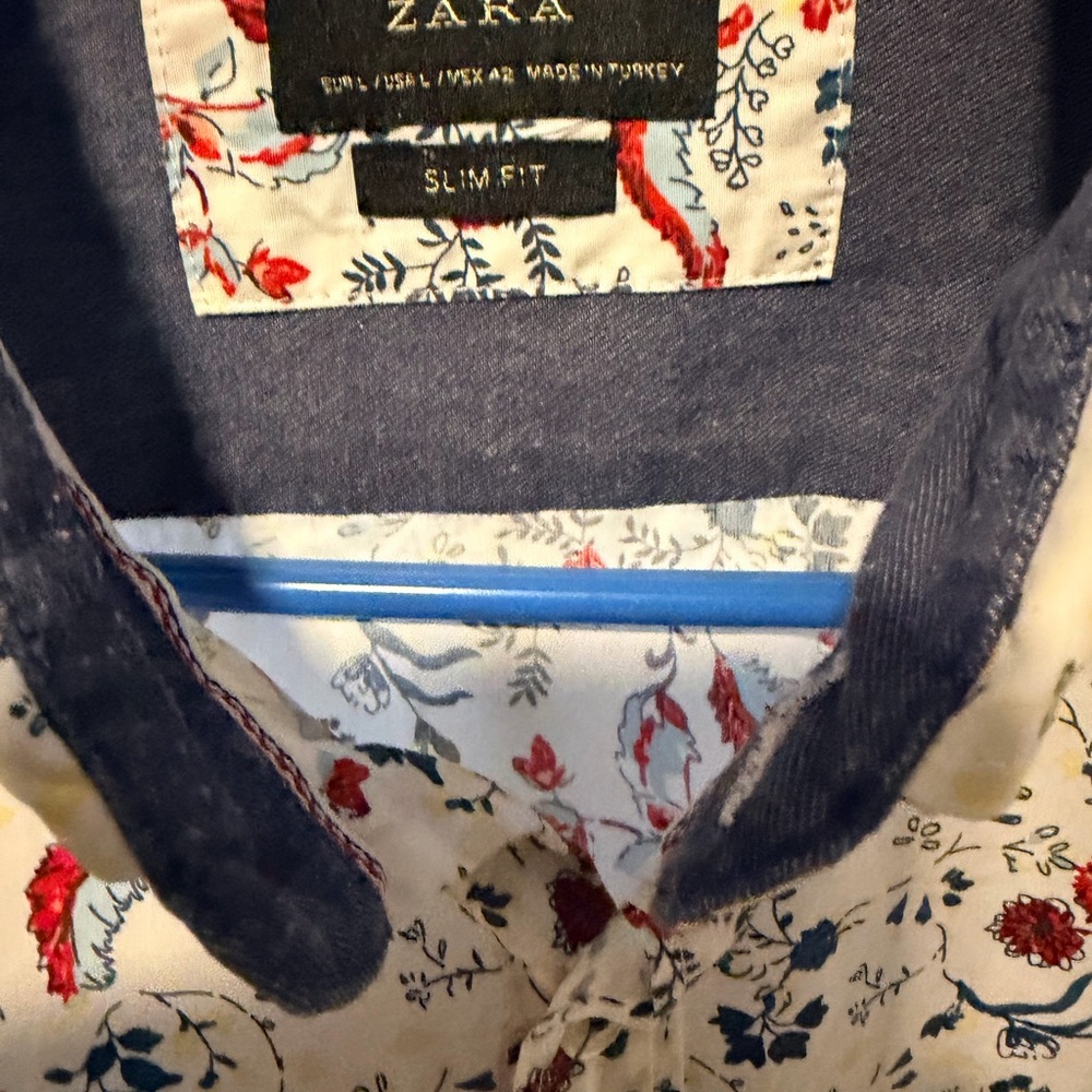 Zara Men's Floral Slim Fit Shirt - White and Red